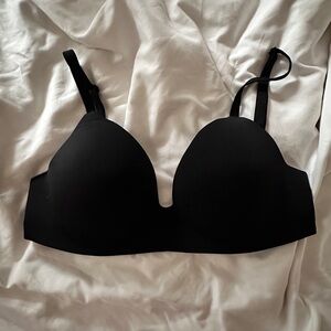 Victoria’s Secret Black Lightly Lined T-Shirt Bra